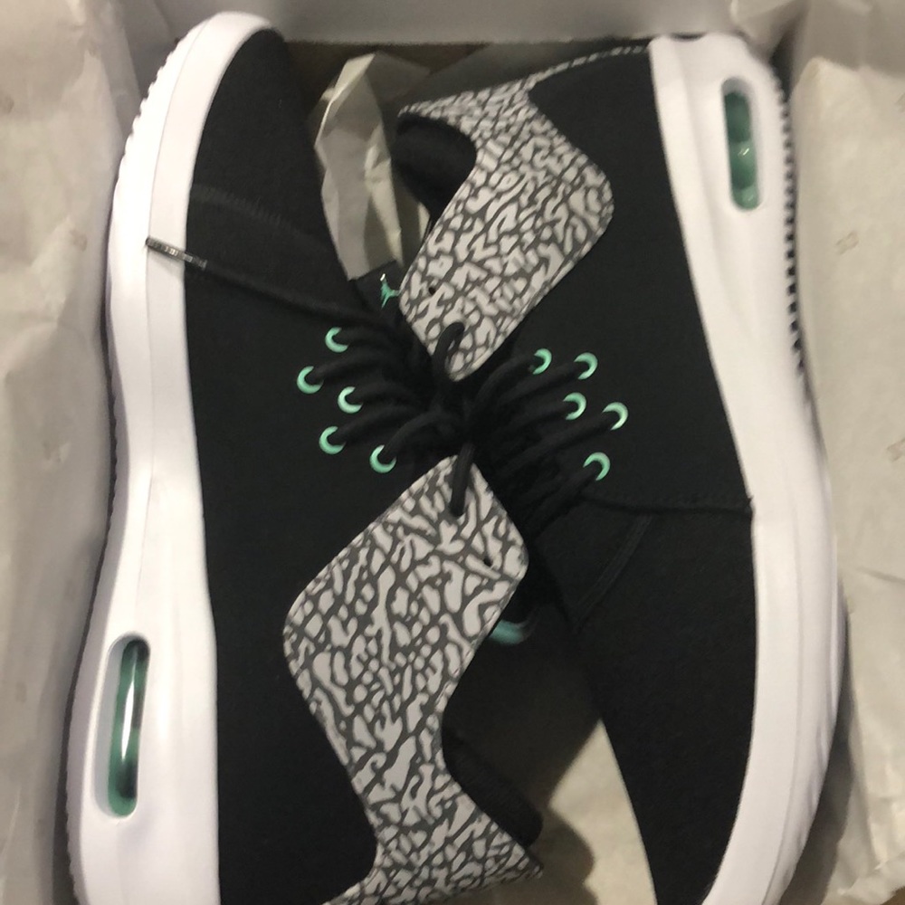 Jordans size 12 first class never been worn